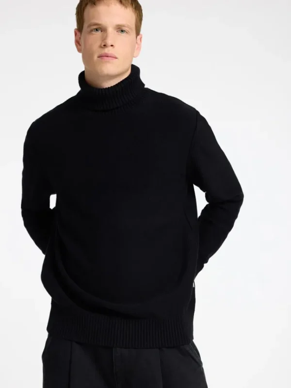 Strik>SELECTED RULLEKRAVE STRIKTRØJE Black