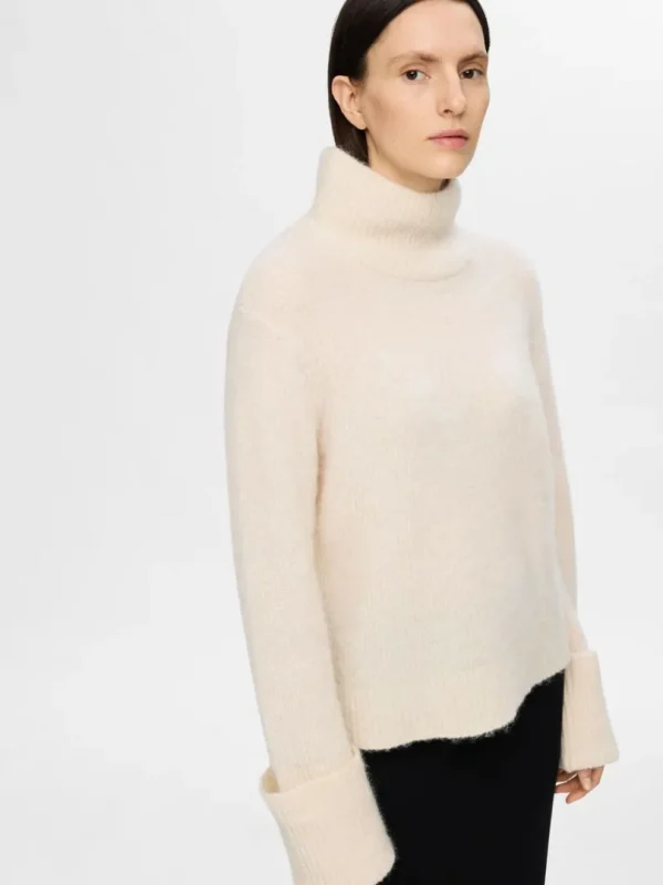 Strik>SELECTED RULLEKRAVE STRIKTRØJE Beige