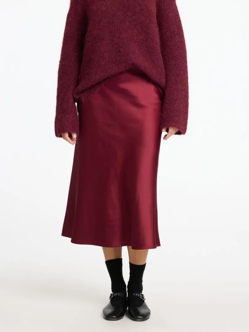 satin_midinederdel_0.webp Nederdele>SELECTED SATIN MIDINEDERDEL Purple
