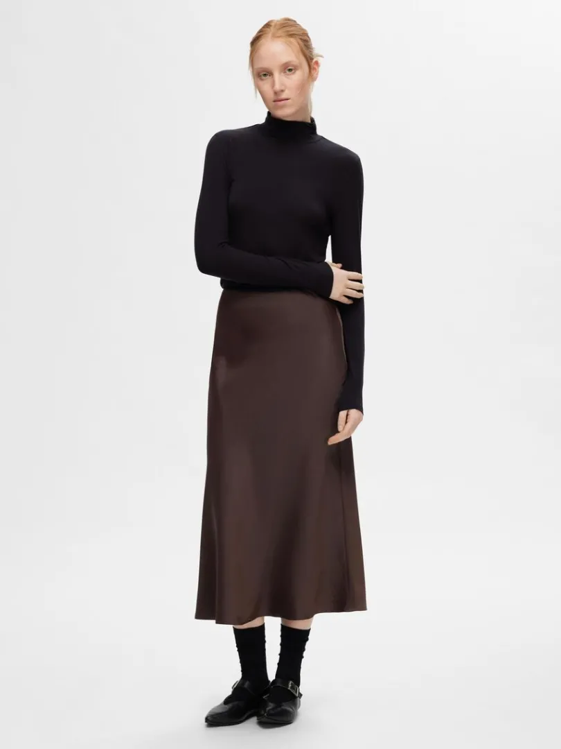 satin_midinederdel_2-4.webp Nederdele>SELECTED SATIN MIDINEDERDEL Brown
