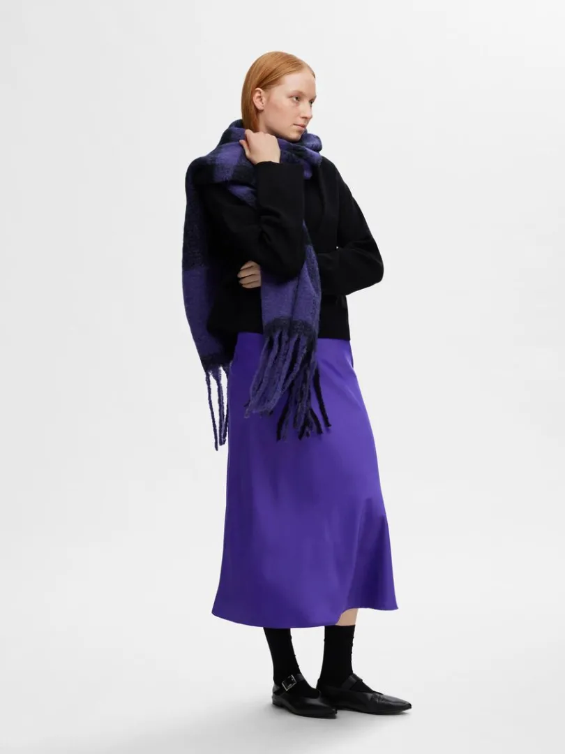 satin_midinederdel_3-1.webp Nederdele>SELECTED SATIN MIDINEDERDEL Purple