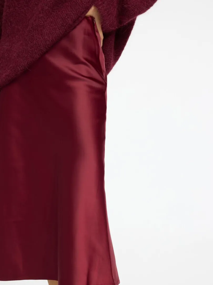 satin_midinederdel_3.webp Nederdele>SELECTED SATIN MIDINEDERDEL Purple