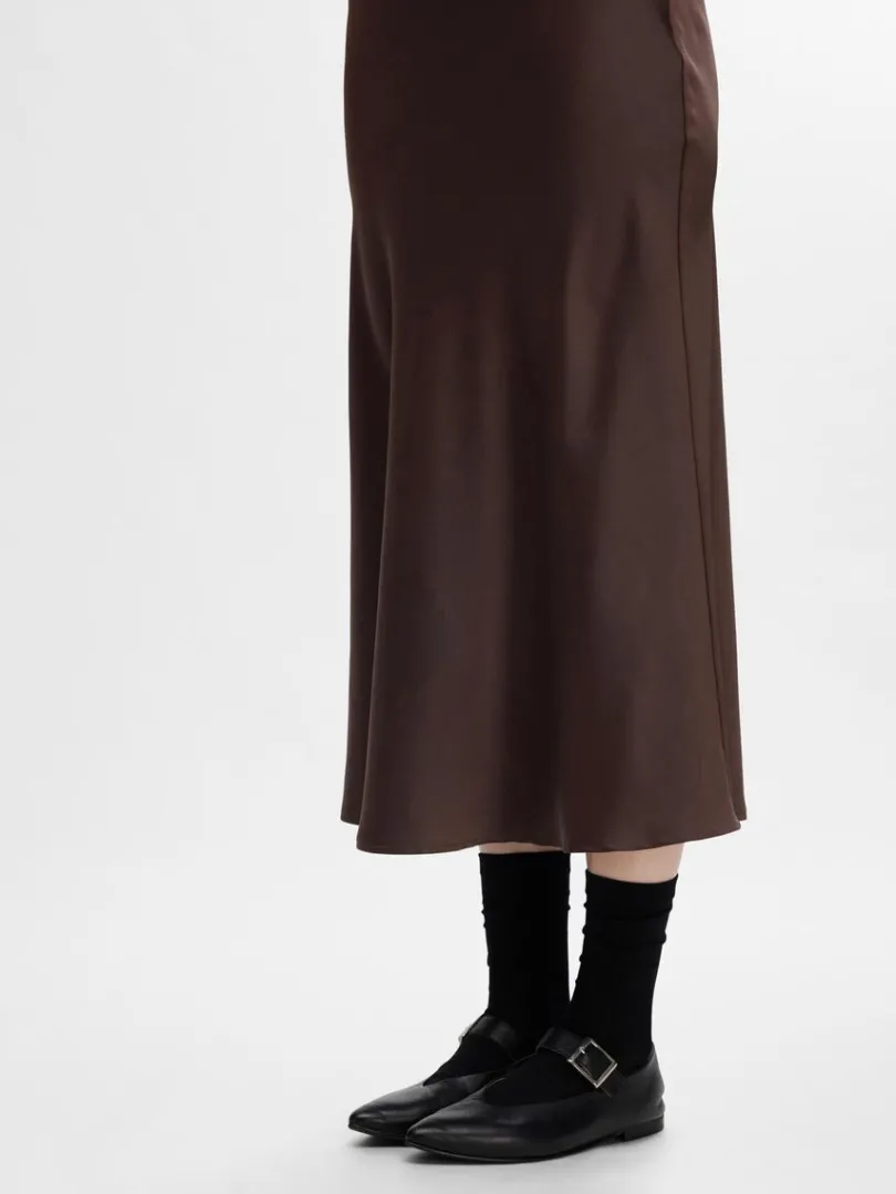 satin_midinederdel_4-4.webp Nederdele>SELECTED SATIN MIDINEDERDEL Brown