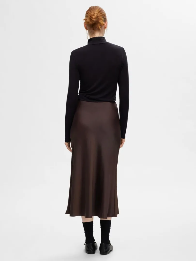 satin_midinederdel_5-3.webp Nederdele>SELECTED SATIN MIDINEDERDEL Brown