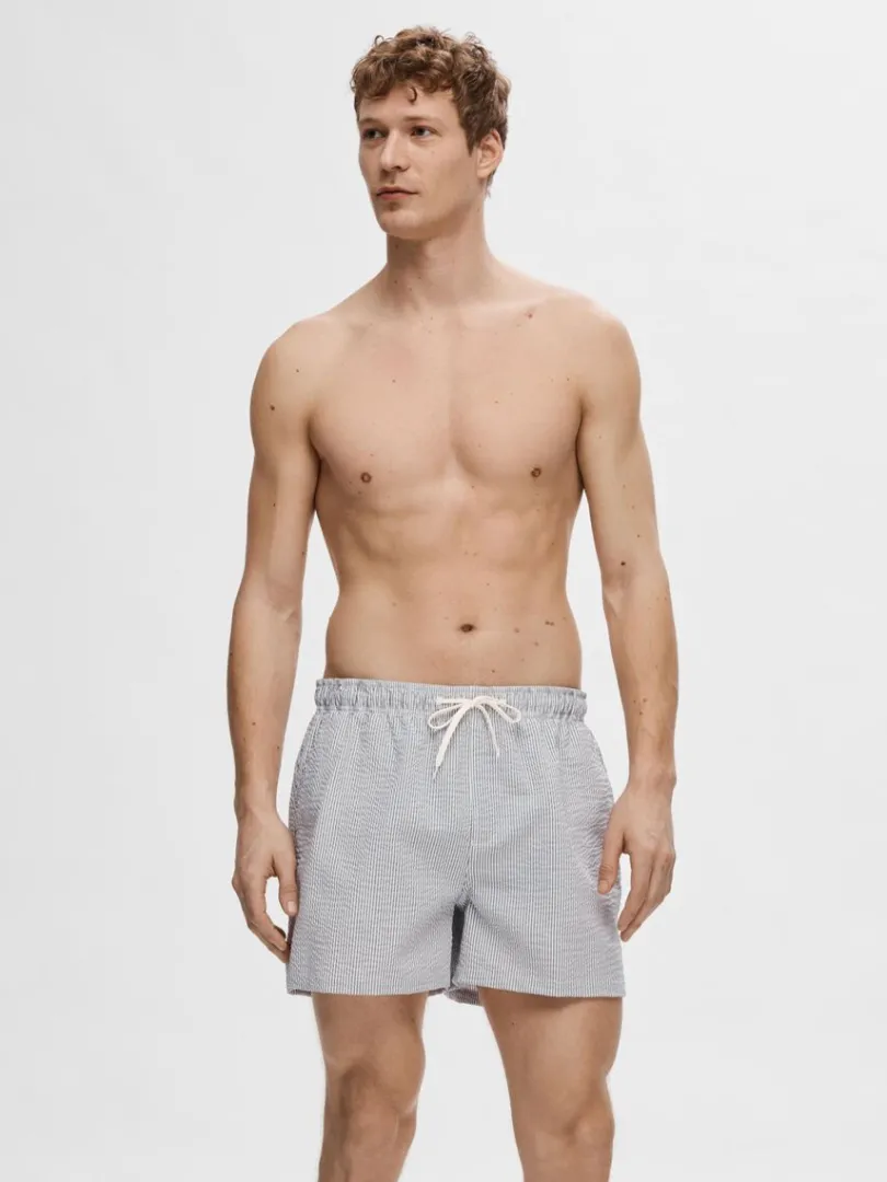 seersucker_badeshorts_2.webp Shorts>SELECTED SEERSUCKER BADESHORTS Blue