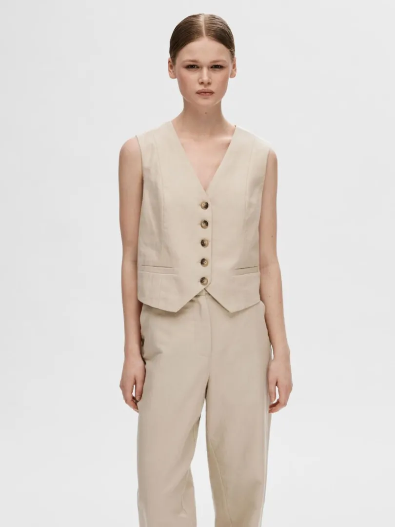 skrddersyede_vest_0-3.webp Jakkesæt & Blazers | Toppe Og Bluser>SELECTED SKRÆDDERSYEDE VEST Beige