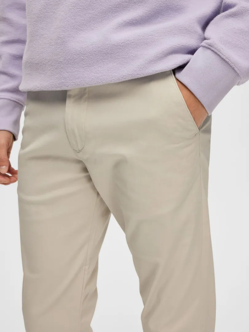 slim_fit_flex_chinos_5-8.webp Bukser>SELECTED 175 SLIM FIT FLEX CHINOS Beige