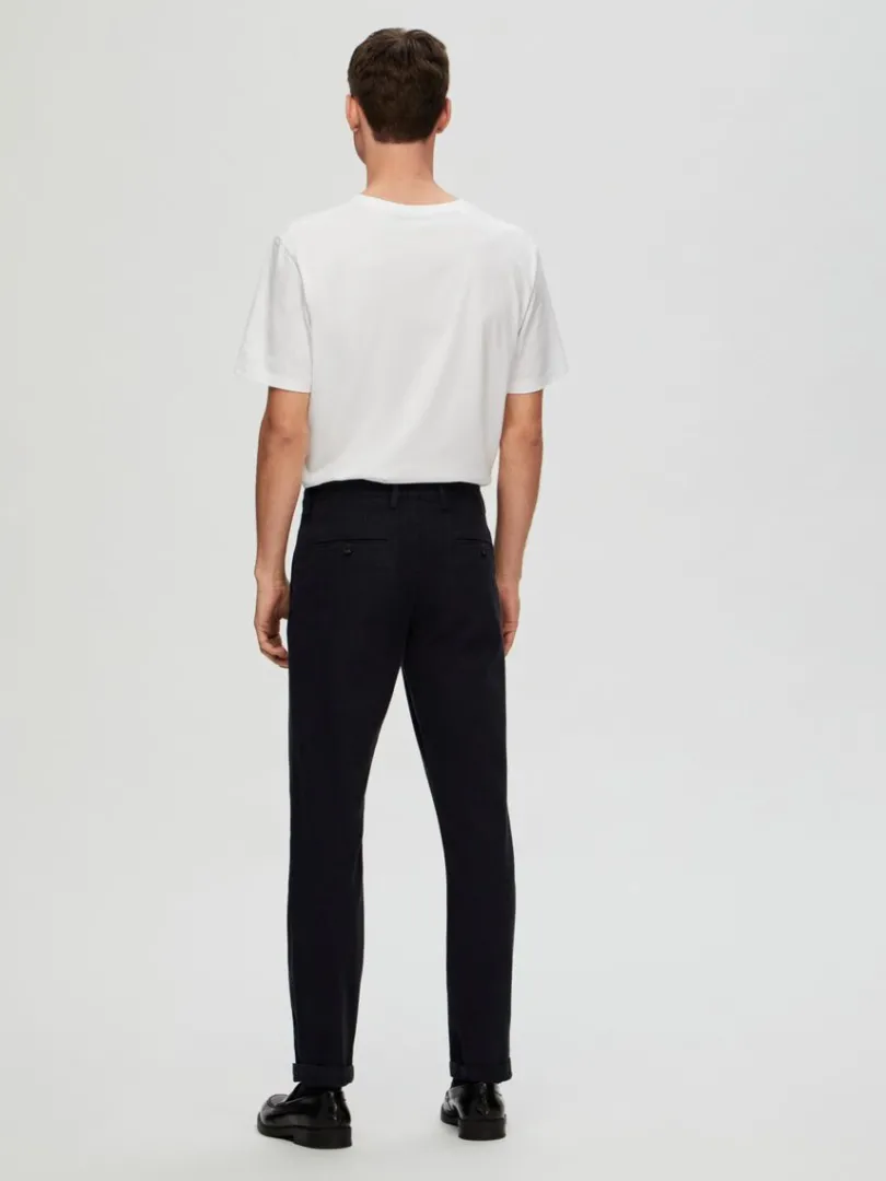 slim_fit_struktureret_ch_1-2.webp Bukser>SELECTED 175 SLIM FIT STRUKTURERET CHINOS Blue