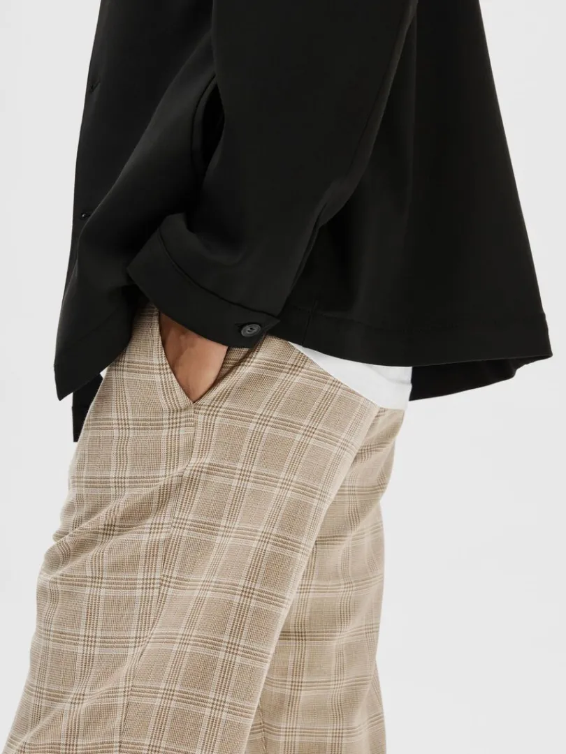 slimfit_bukser_5-6.webp Bukser>SELECTED 175 SLIM-FIT BUKSER Beige