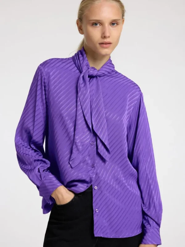 Skjorter>SELECTED SLØJFEDETALJE SATINSKJORTE Purple