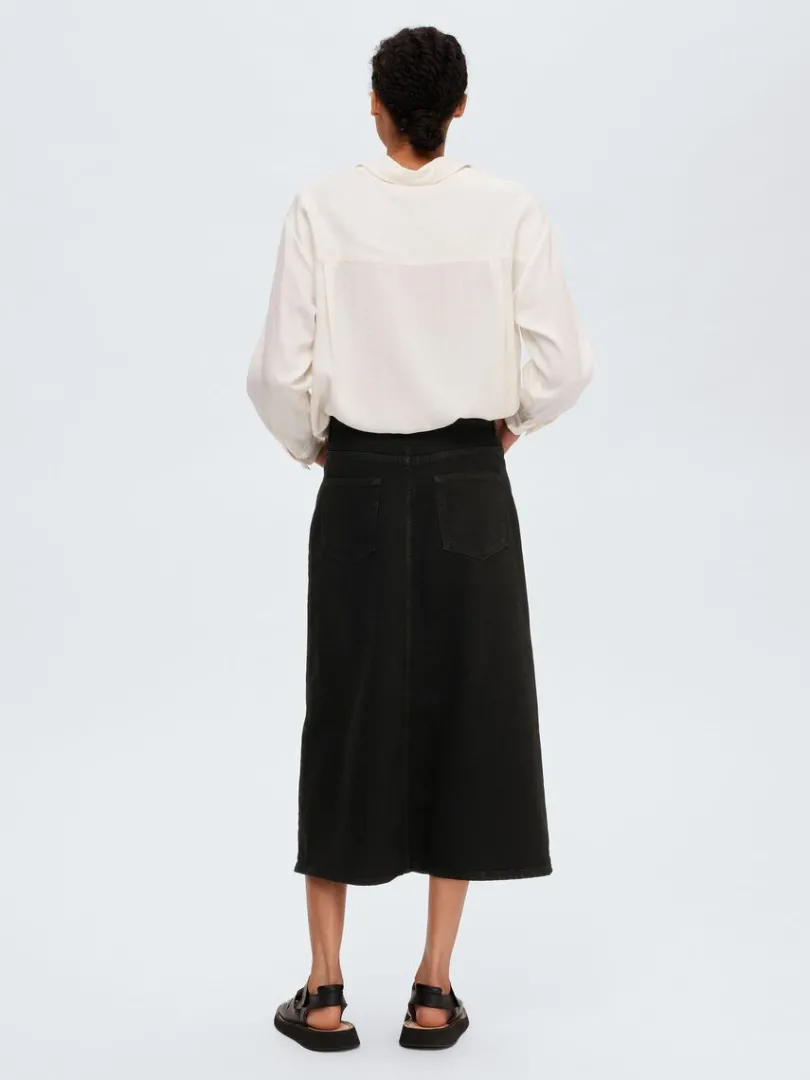 sort_denim_midinederdel_5.webp Nederdele>SELECTED SORT DENIM MIDINEDERDEL Black