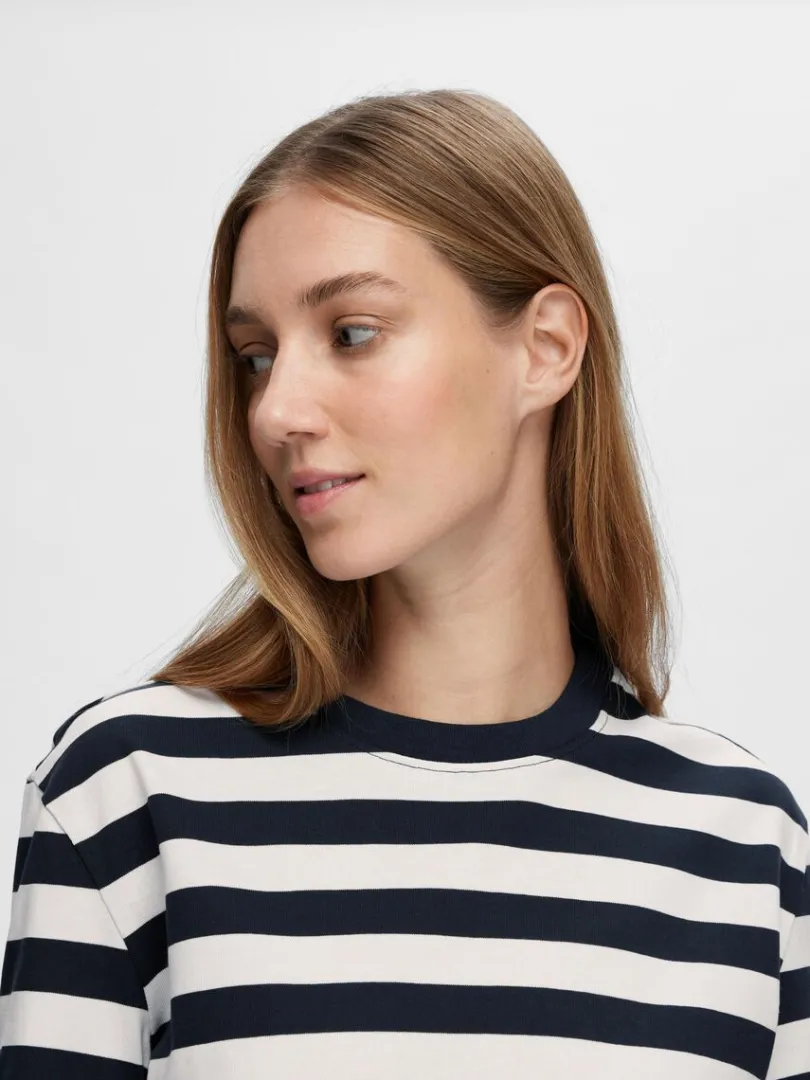stribet_langrmet_tshirt_3-3.webp T-shirts>SELECTED STRIBET LANGÆRMET T-SHIRT Blue