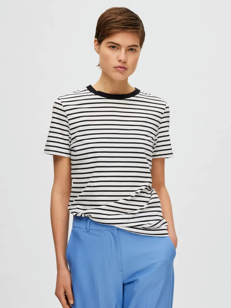 stribet_tshirt_2-1.webp T-shirts>SELECTED STRIBET T-SHIRT Black
