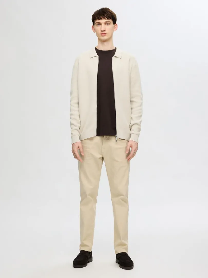 strikket_cardigan_med_lyn_1.webp Strik>SELECTED STRIKKET CARDIGAN MED LYNLÅS Beige
