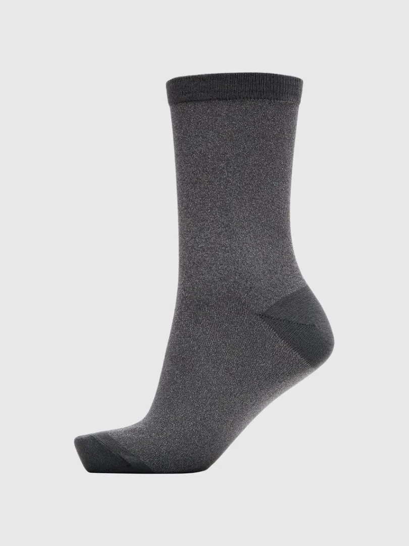 strikket_glimmer_strmper_0-3.webp Accessories>SELECTED STRIKKET GLIMMER STRØMPER Grey