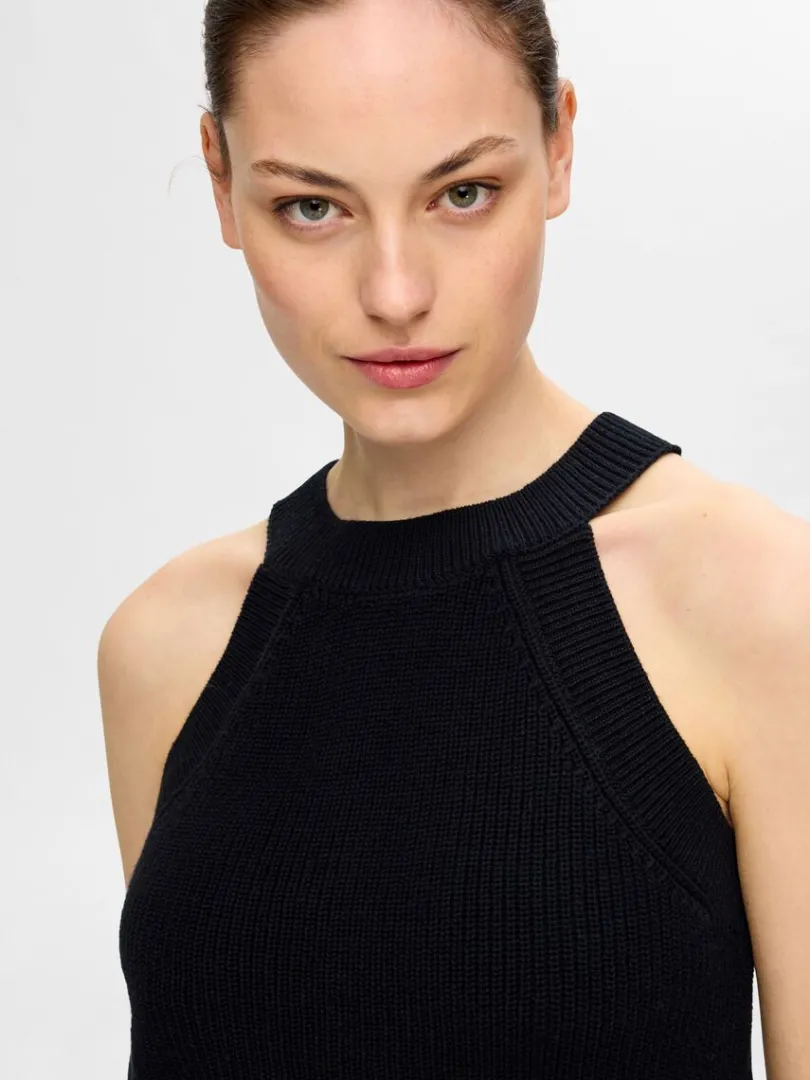 strikket_halterneck_top_3.webp Toppe Og Bluser | Strik>SELECTED STRIKKET HALTERNECK TOP Black