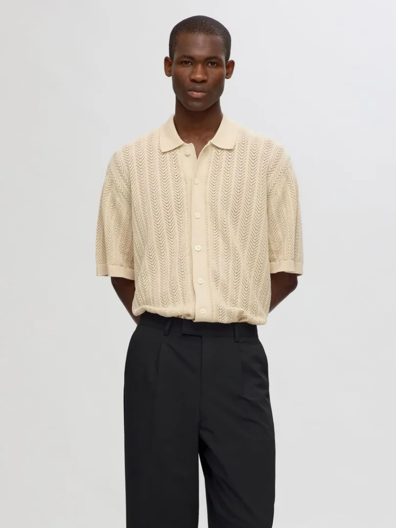 strikket_kortrmet_skjorte_0.webp Poloer>SELECTED STRIKKET KORTÆRMET SKJORTE Beige