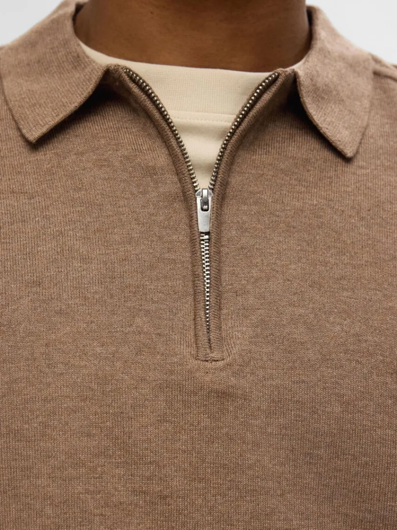 strikket_langrmet_polo_3.webp Strik>SELECTED STRIKKET LANGÆRMET POLO Brown