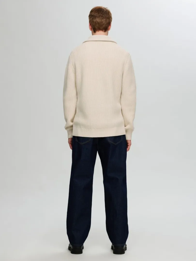 strikket_trje_med_halv_ly_5.webp Strik>SELECTED STRIKKET TRØJE MED HALV LYNLÅS Beige