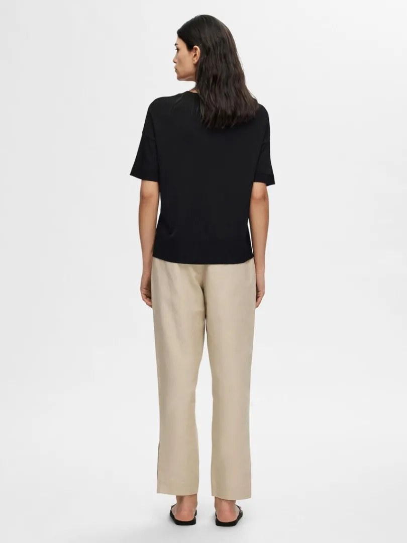 strikket_tshirt_4-1.webp Strik>SELECTED STRIKKET T-SHIRT Black