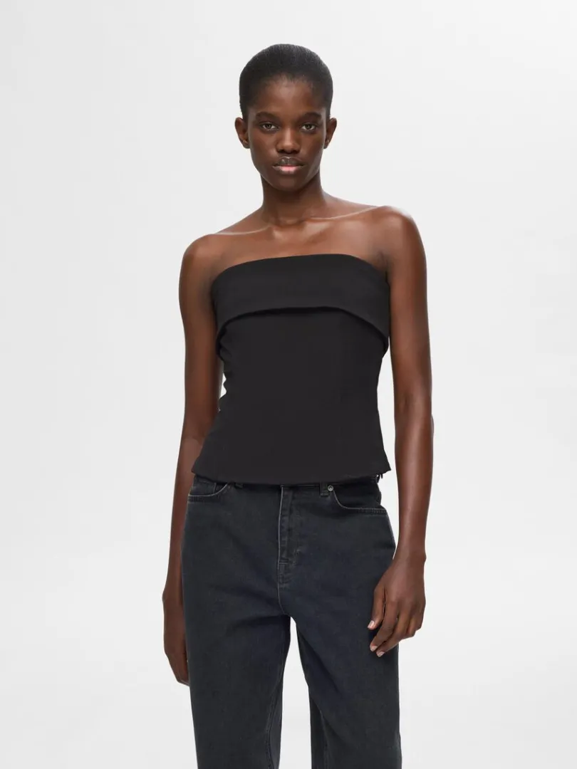 stropls_top_0.webp Toppe Og Bluser>SELECTED STROPLØS TOP Black