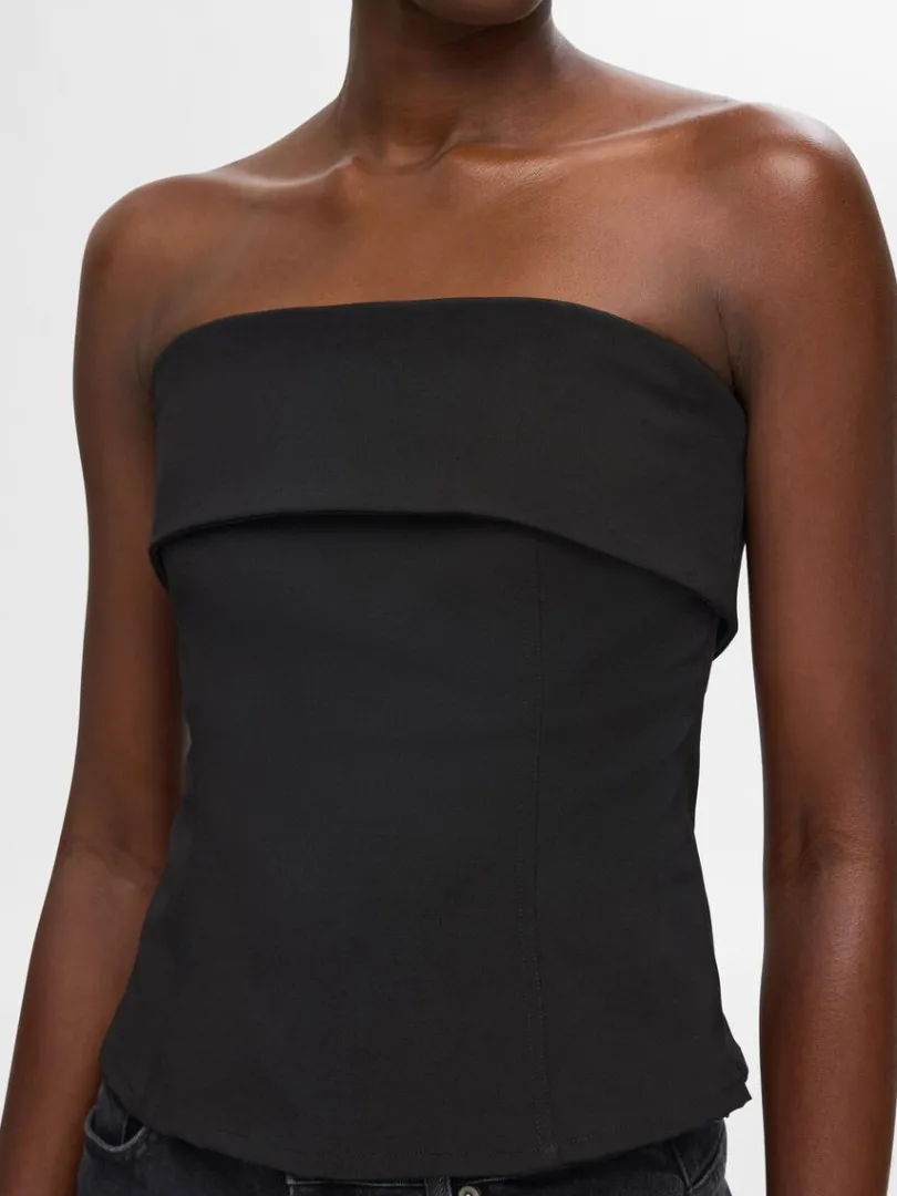 stropls_top_3.webp Toppe Og Bluser>SELECTED STROPLØS TOP Black