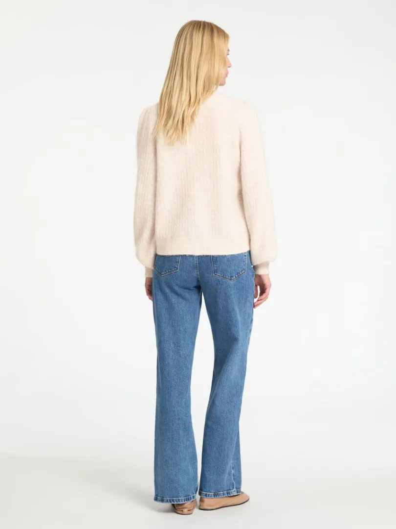 struktureret_strikket_car_4-3.webp Strik>SELECTED STRUKTURERET STRIKKET CARDIGAN Beige