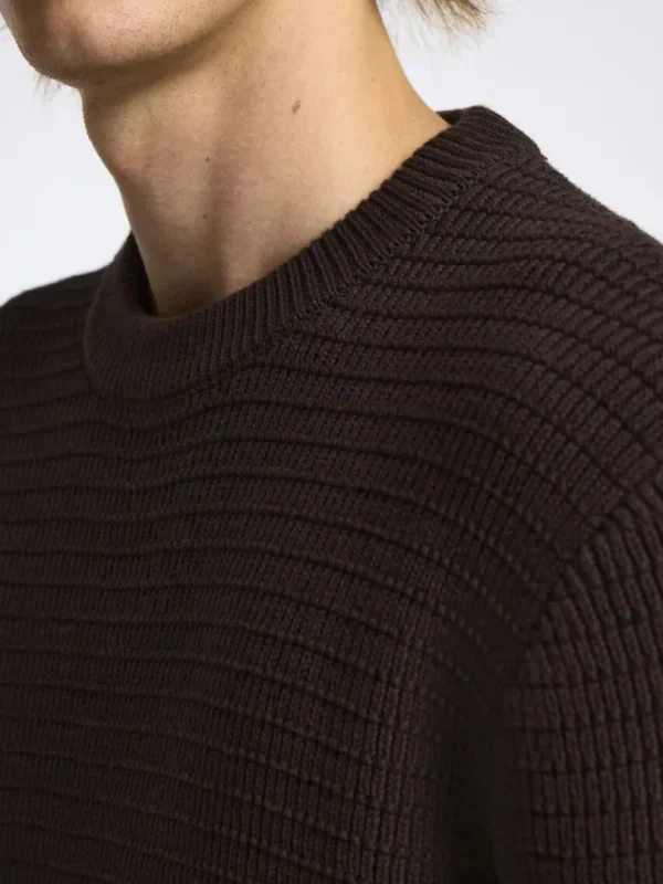 Strik>SELECTED STRUKTURERET SWEATER MED RUND HALS Brown