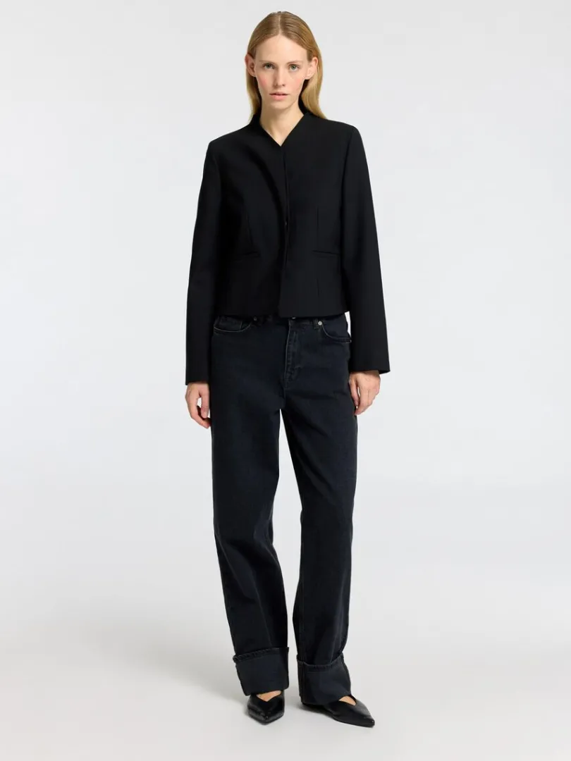 ttsiddende_blazer_1.webp Overtøj | Jakkesæt & Blazers>SELECTED TÆTSIDDENDE BLAZER Black