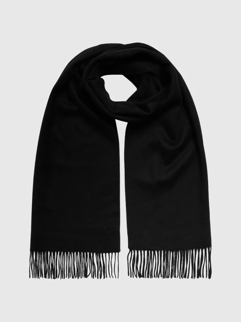 uld_halstrklde_1-12.webp Accessories>SELECTED ULD HALSTØRKLÆDE Black