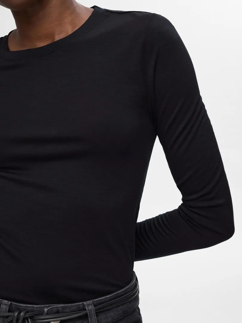 uld_top_med_lange_rmer_3-1.webp Toppe Og Bluser>SELECTED 100% ULD TOP MED LANGE ÆRMER Black
