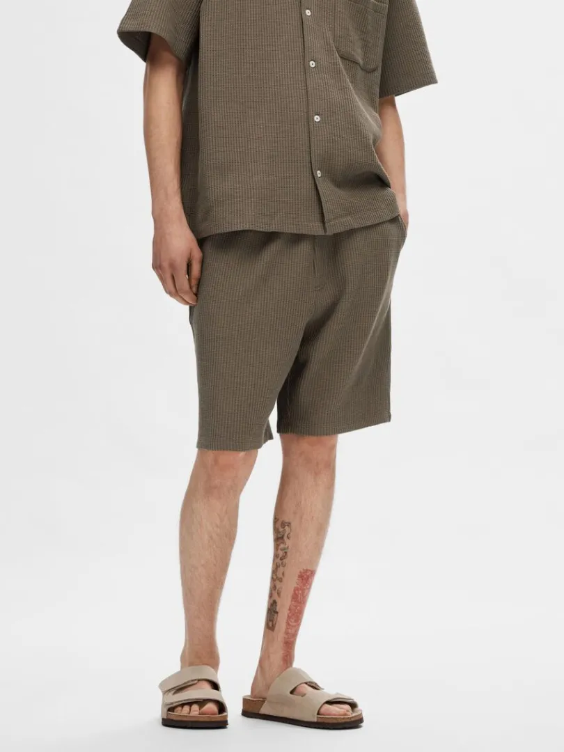 vaflet_shorts_0-2.webp Shorts>SELECTED VAFLET SHORTS Brown