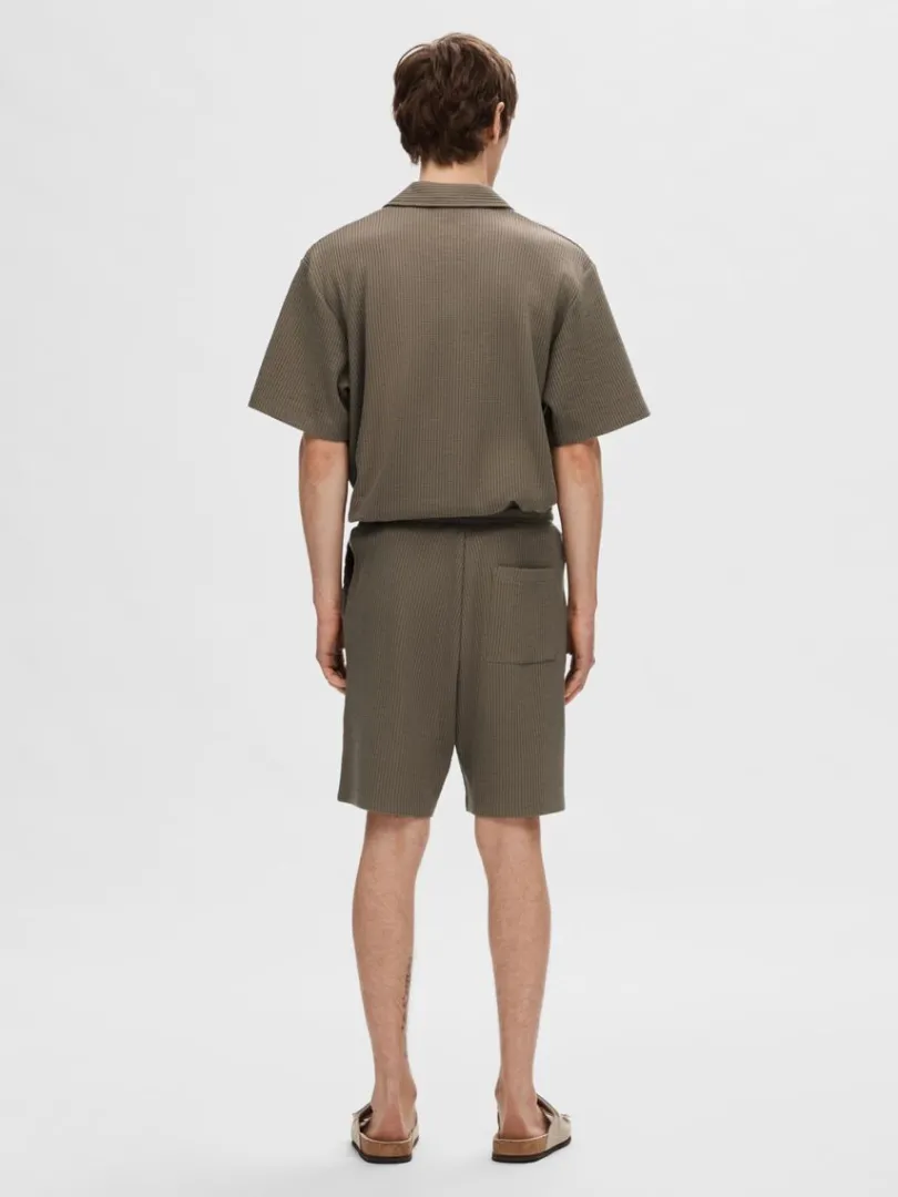 vaflet_shorts_1-2.webp Shorts>SELECTED VAFLET SHORTS Brown